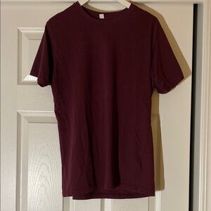 Uniqlo Maroon Tee